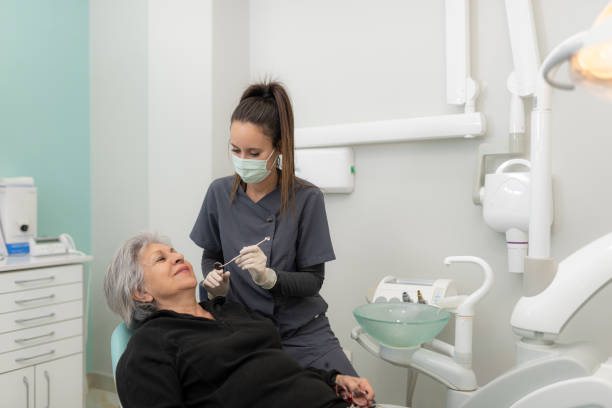 Best Emergency Wisdom Tooth Extraction in Old River Winfree, TX